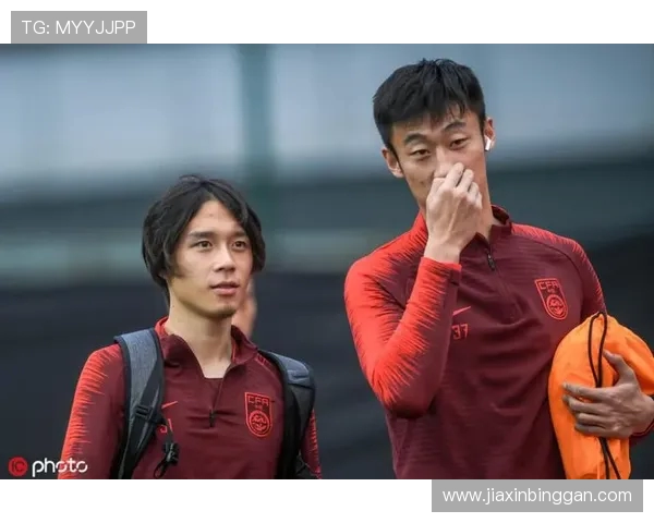 重庆国脚赛后饮酒风波：职业边界争议与舆论撕裂(1)